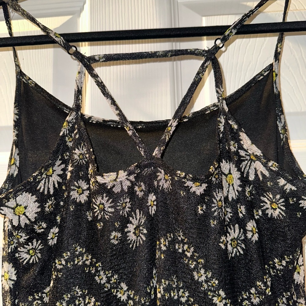 Nice dress with daisies